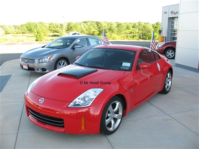 2007 - 2009 Nissan 350Z Hood Scoop Kit With Grille Insert HS003 unpainted or painted